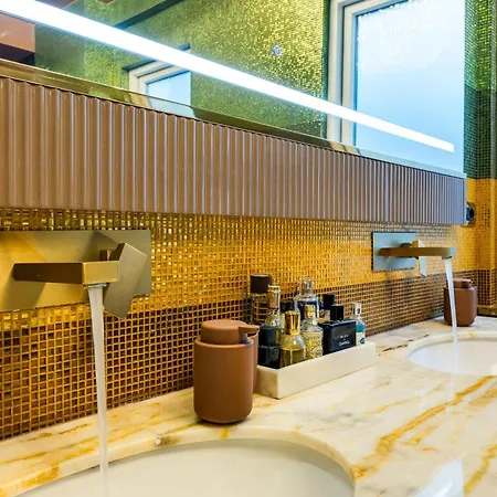 Luxury Penthouse With Terrace And Hot Tub Roma